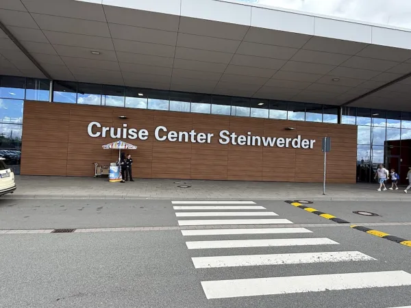 Cruise Center Steinwerder